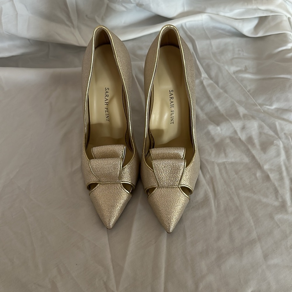 Shoes - Picture 2 of 8